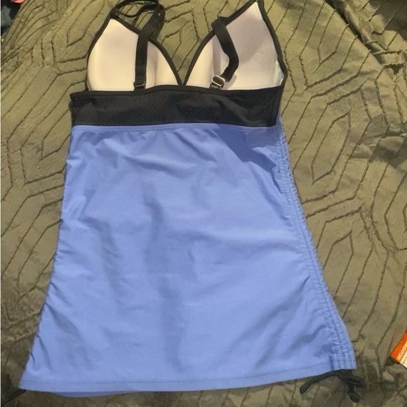 Takini Top - Picture 5 of 10